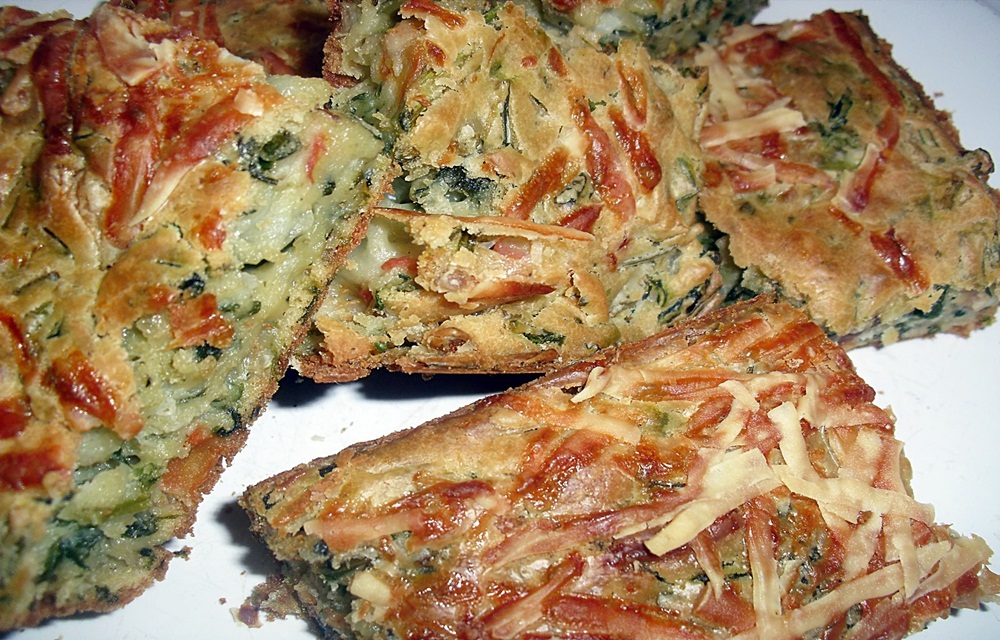 Ir para  <ul>
	<li>4 ovos;</li>
	<li>1 x&iacute;cara de quinoa;</li>
	<li>2 x&iacute;caras de &aacute;gua;</li>
	<li>1/2 ma&ccedil;o de espinafre;</li>
	<li>1 dente de...